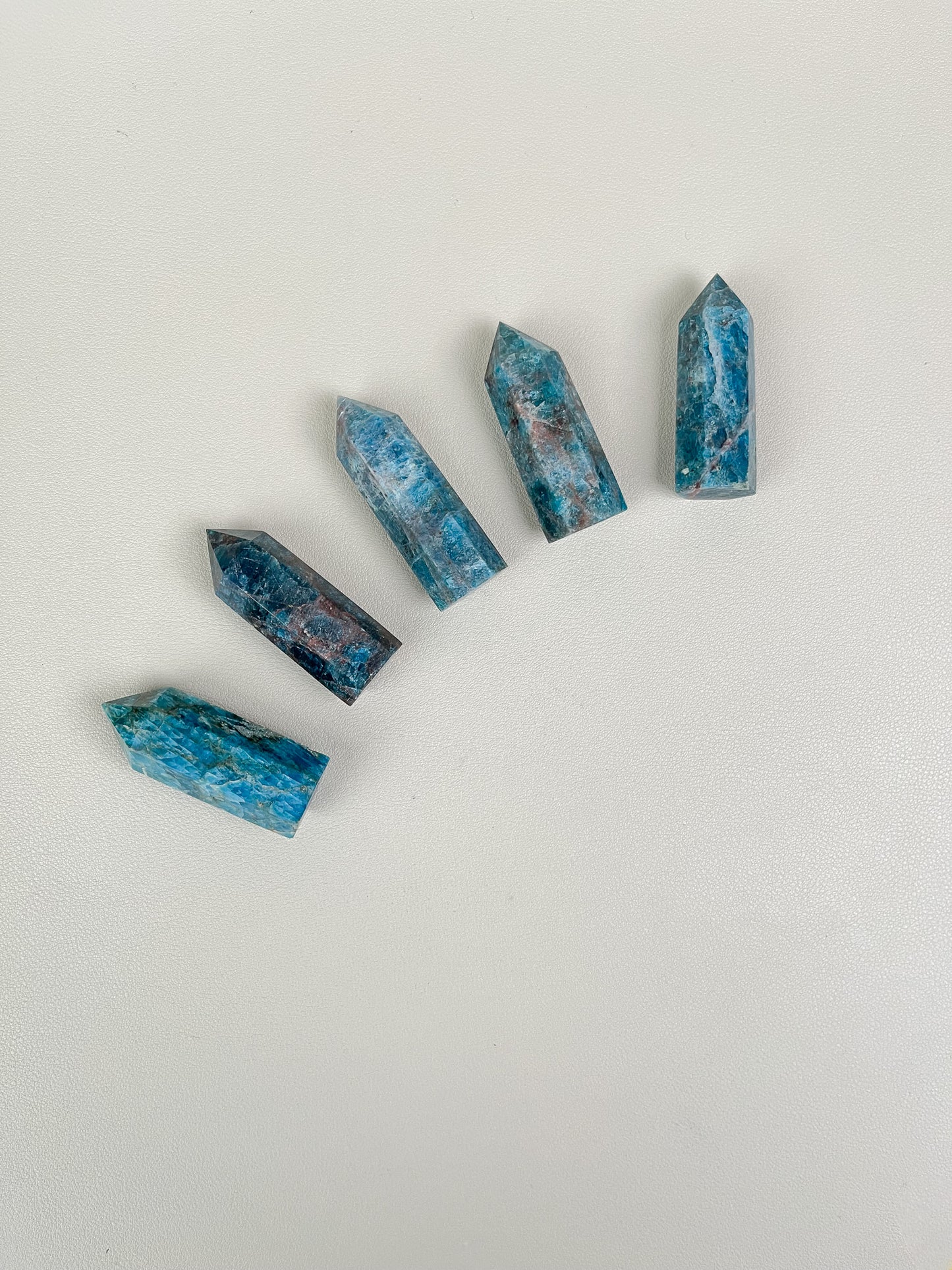 磷灰石晶柱 AP005 (Apatite)