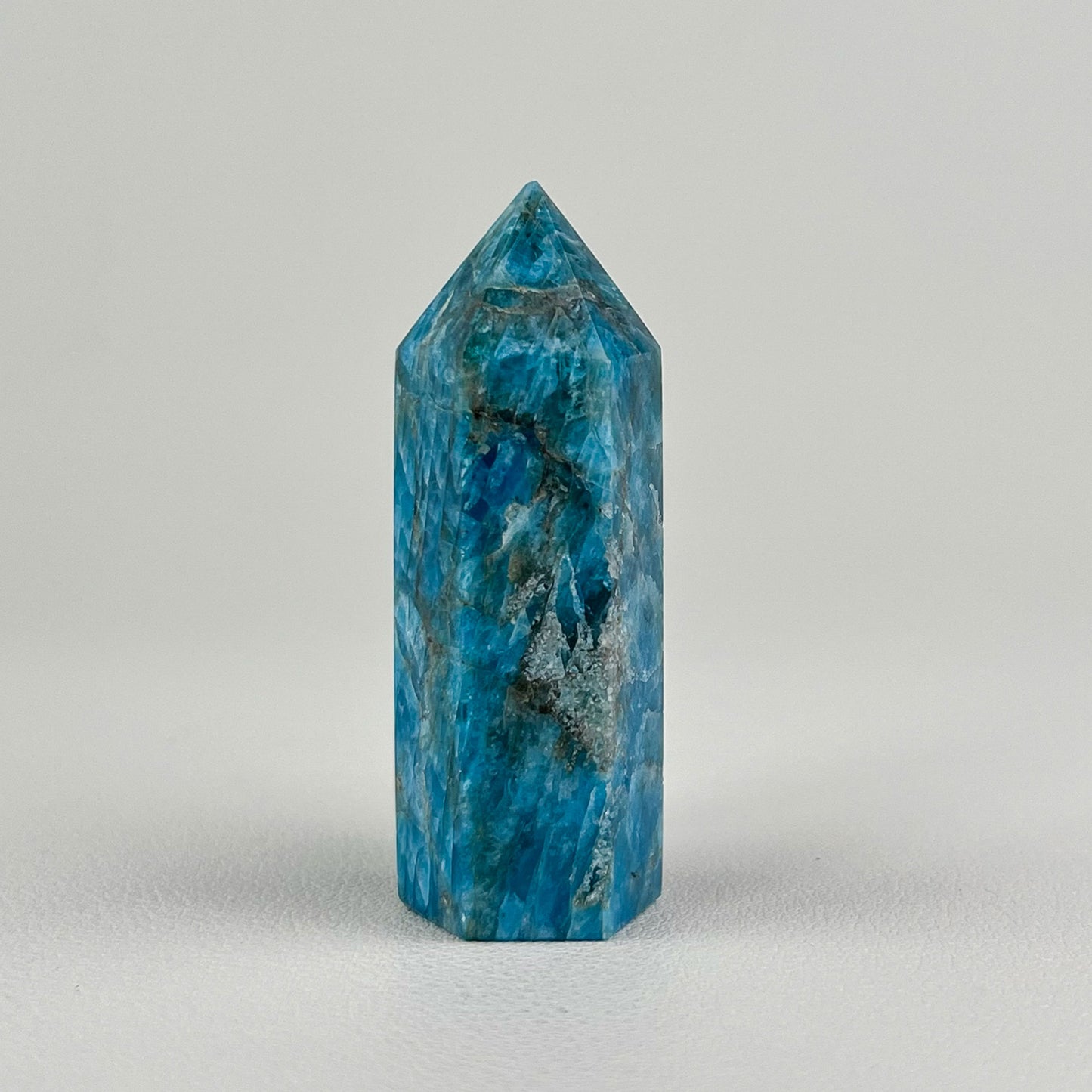 磷灰石晶柱 AP001 (Apatite)