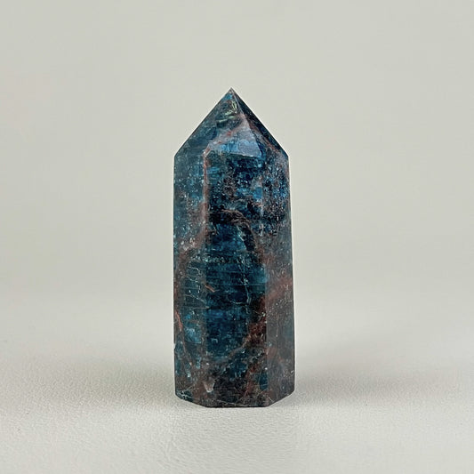 磷灰石晶柱 AP002 (Apatite)