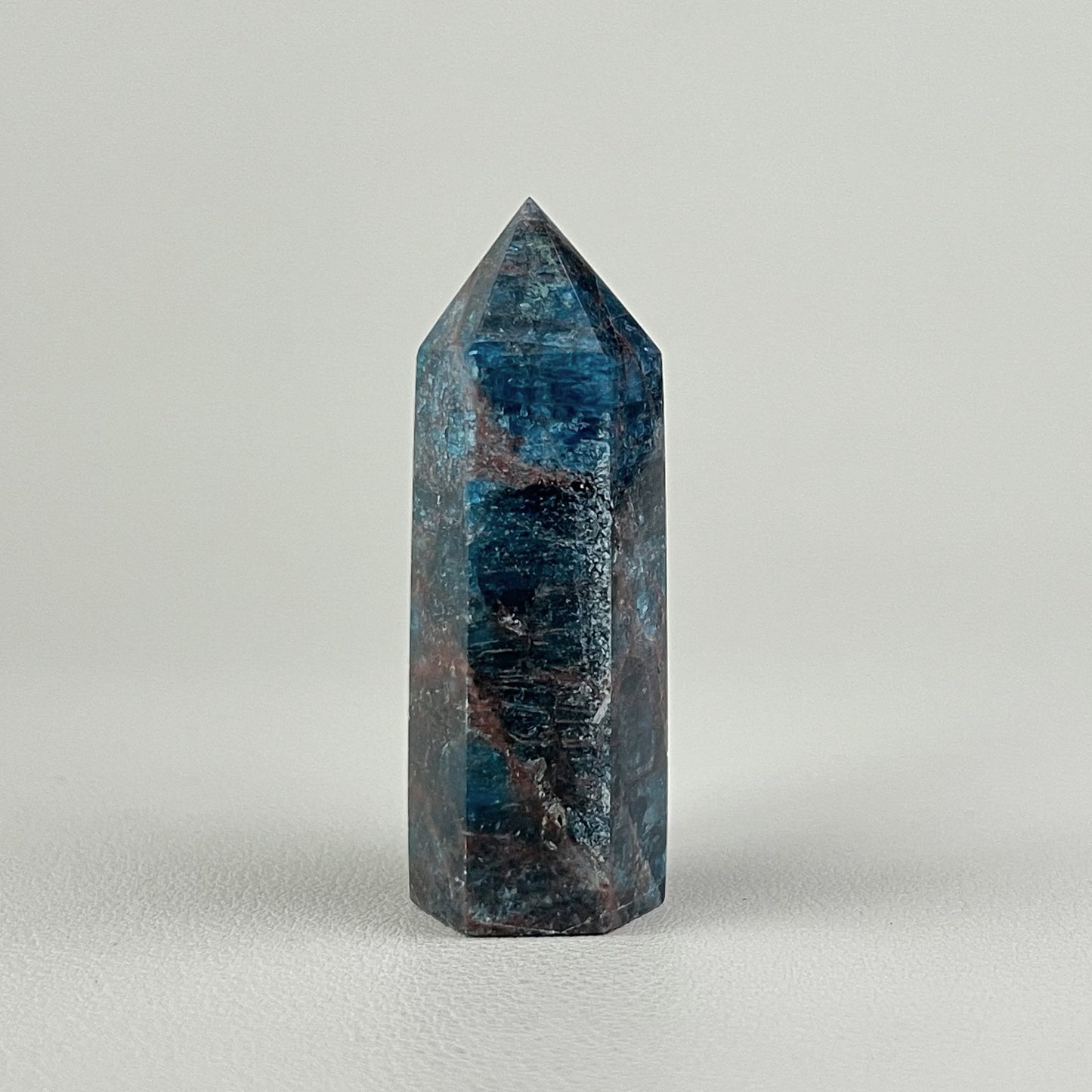 磷灰石晶柱 AP002 (Apatite)