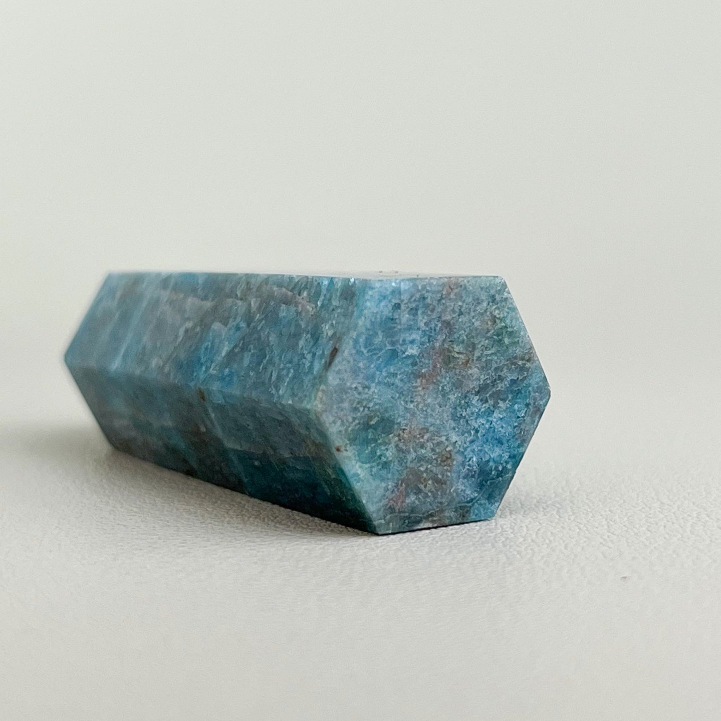 磷灰石晶柱 AP003 (Apatite)