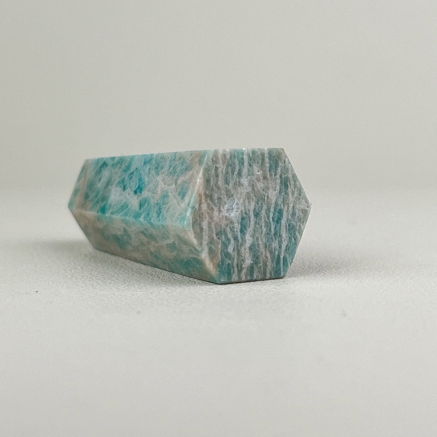 條紋亞馬遜石晶柱 SA002 (Amazonite)