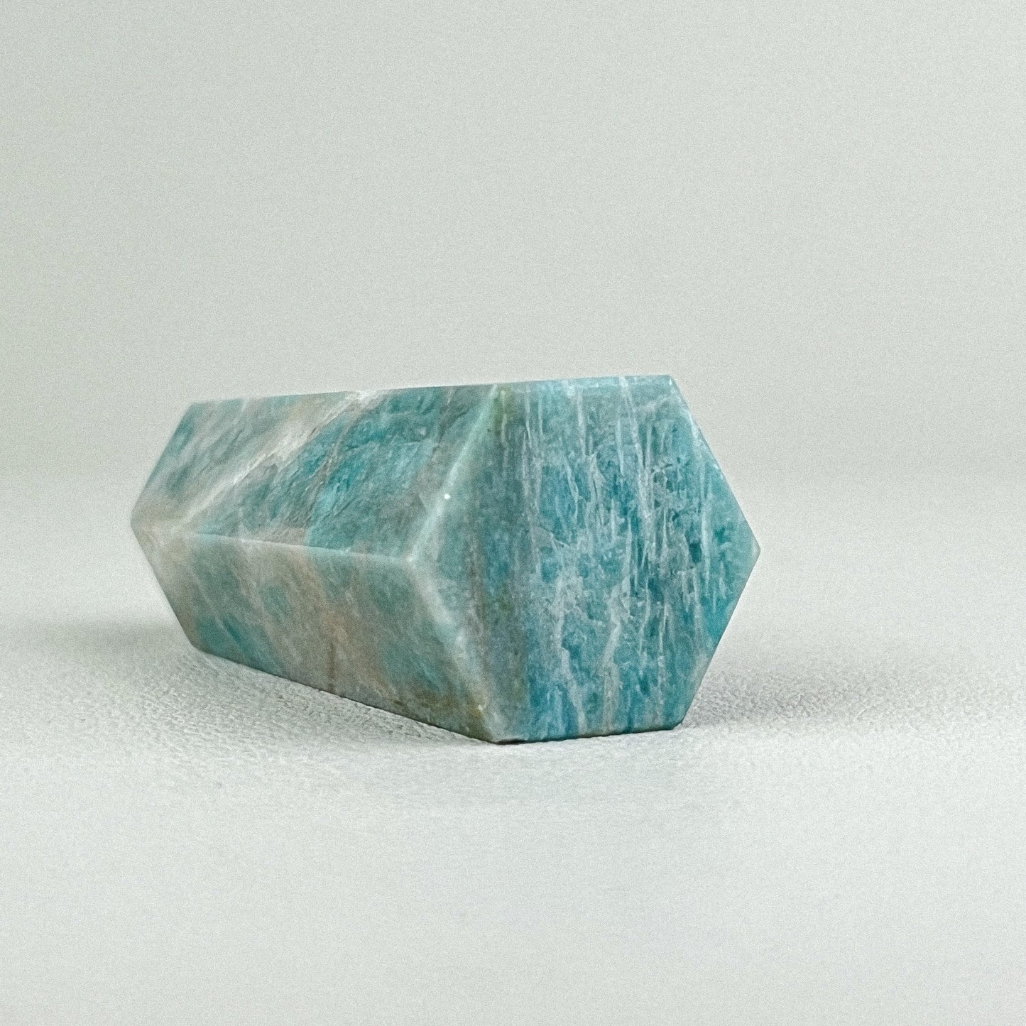 條紋亞馬遜石晶柱 SA004 (Amazonite)